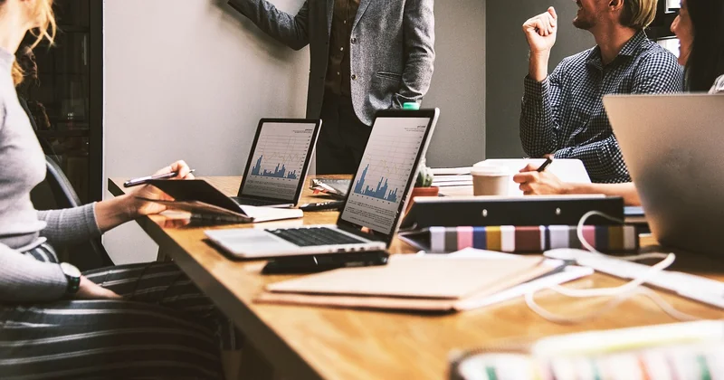 Ce que les risques de l'intelligence artificielle coûtent vraiment aux entreprises